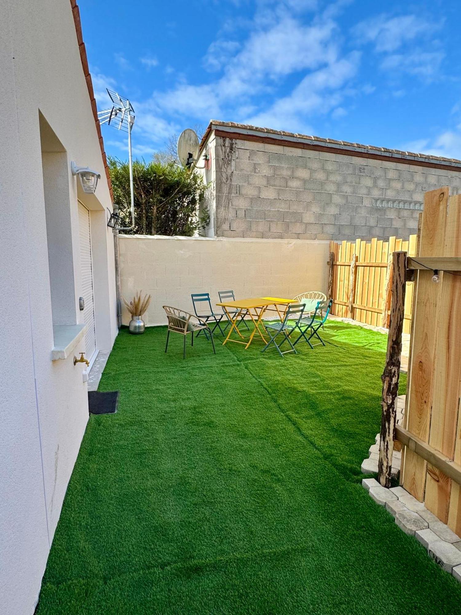 Serenite Aux Nids Du Petit Bois Pour Un Sejour Detente En Charente Maritime * Breuillet (Charente-Maritime)